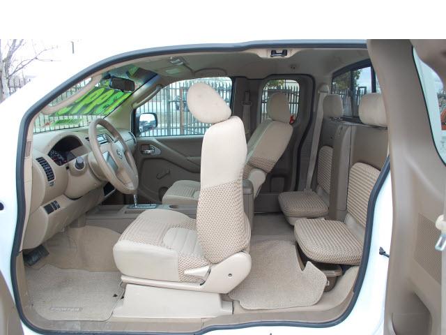 Nissan Frontier 2007 photo 2