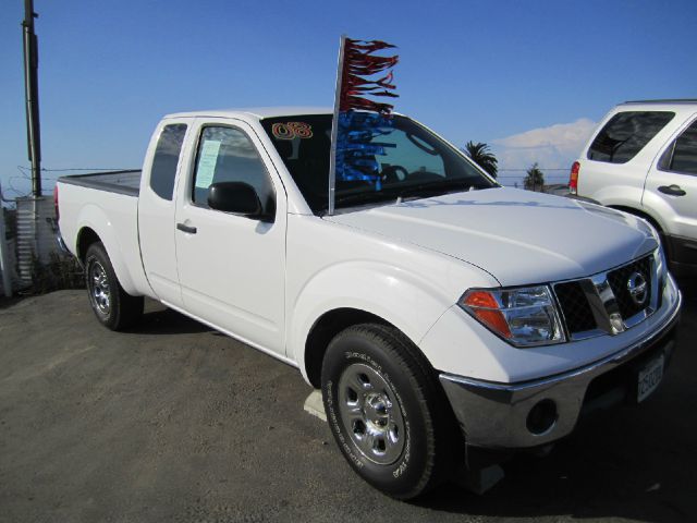 Nissan Frontier 2008 photo 2