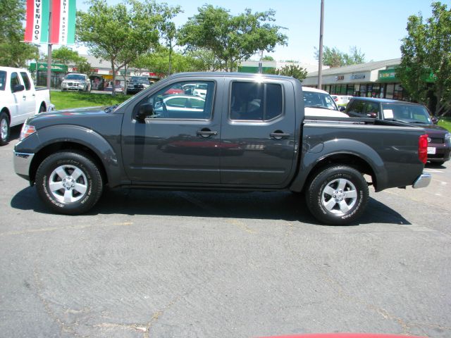 Nissan Frontier 2010 photo 1