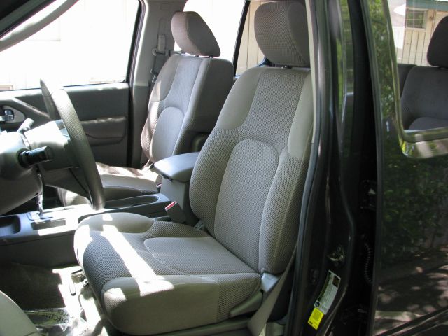 Nissan Frontier 2010 photo 11