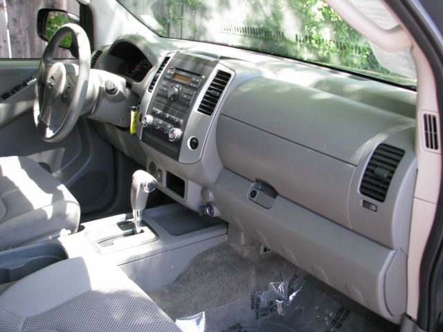 Nissan Frontier 2010 photo 16