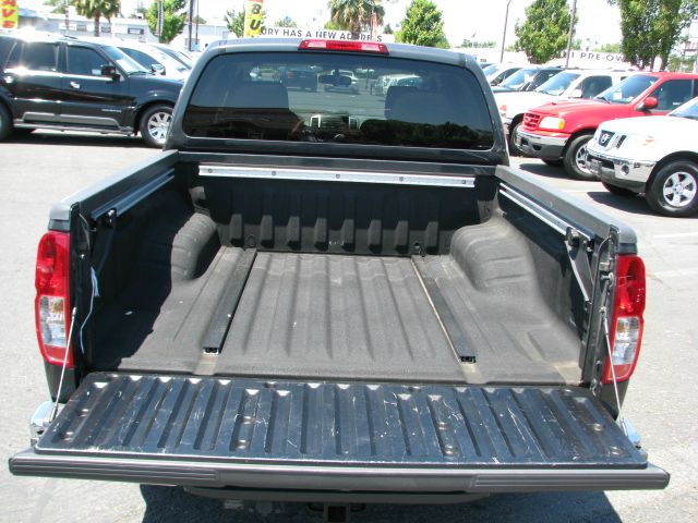 Nissan Frontier 2010 photo 6