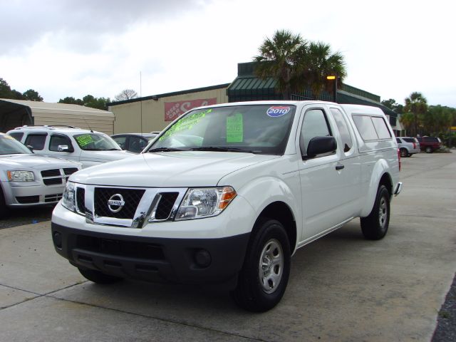 Nissan Frontier 2010 photo 3