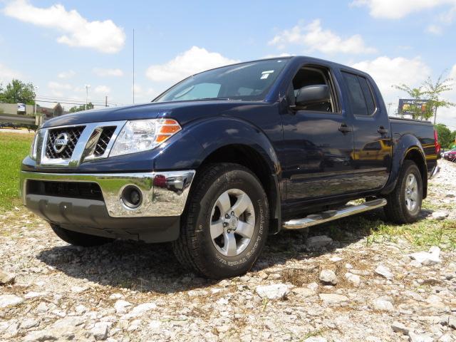 Nissan Frontier 2011 photo 3