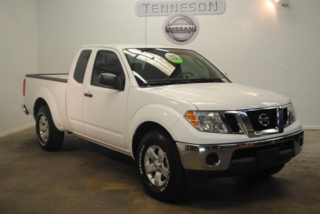 Nissan Frontier 2011 photo 1