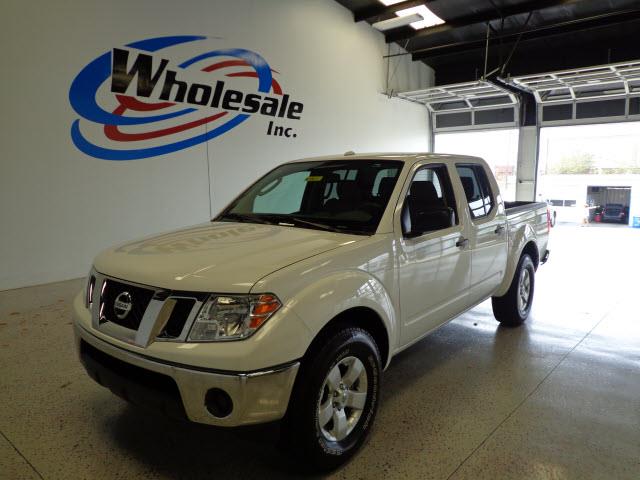 Nissan Frontier 2011 photo 9