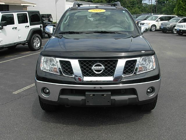 Nissan Frontier 2011 photo 4