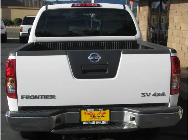 Nissan Frontier 2012 photo 2