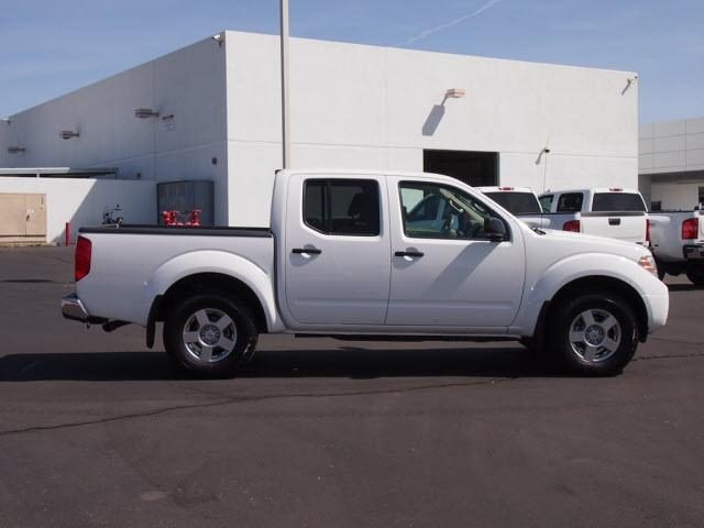 Nissan Frontier 2012 photo 1