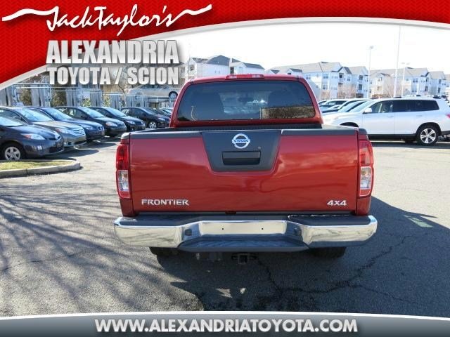 Nissan Frontier 2012 photo 2