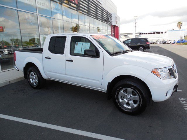 Nissan Frontier 2012 photo 1