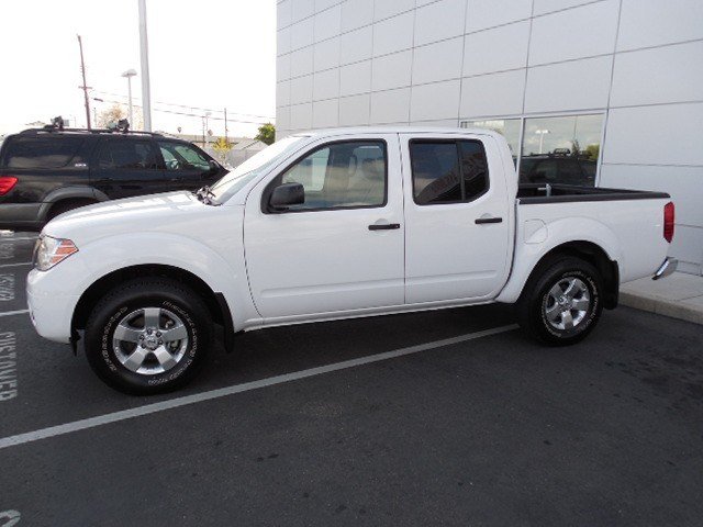 Nissan Frontier 2012 photo 4