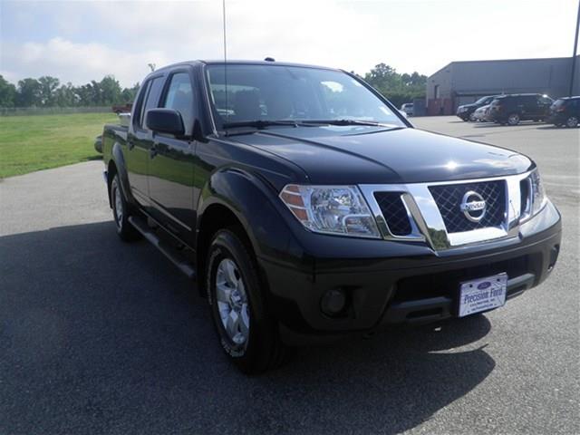 Nissan Frontier 2012 photo 1