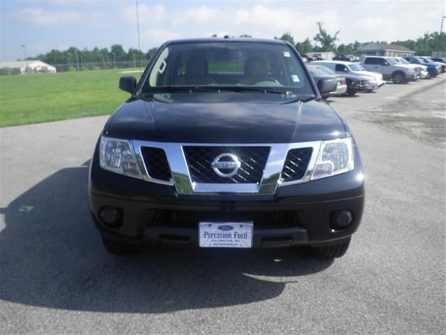 Nissan Frontier 2012 photo 3