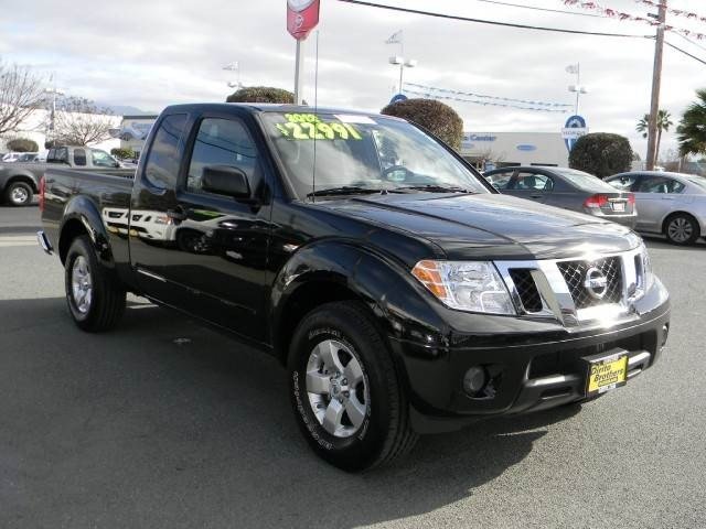 Nissan Frontier 2012 photo 3