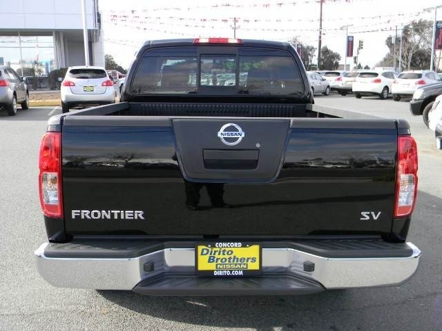 Nissan Frontier 2012 photo 4