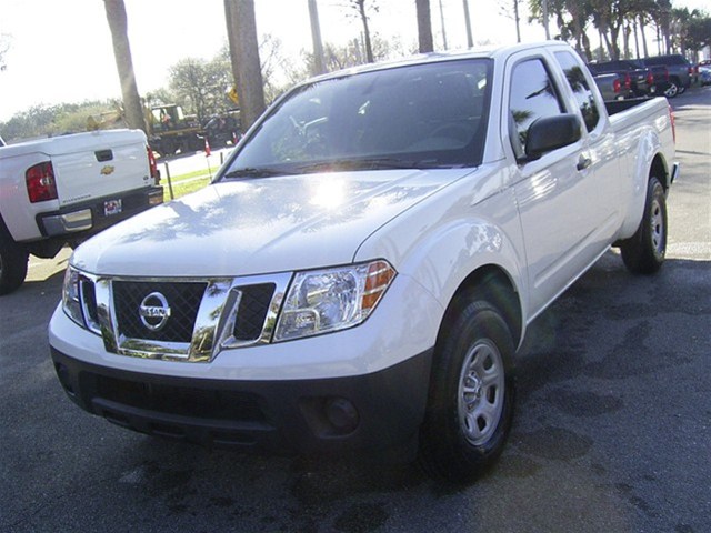 Nissan Frontier 2012 photo 0