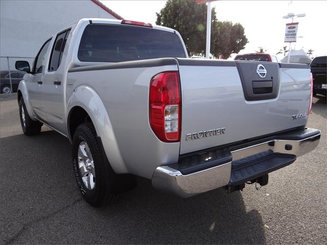 Nissan Frontier 2012 photo 1