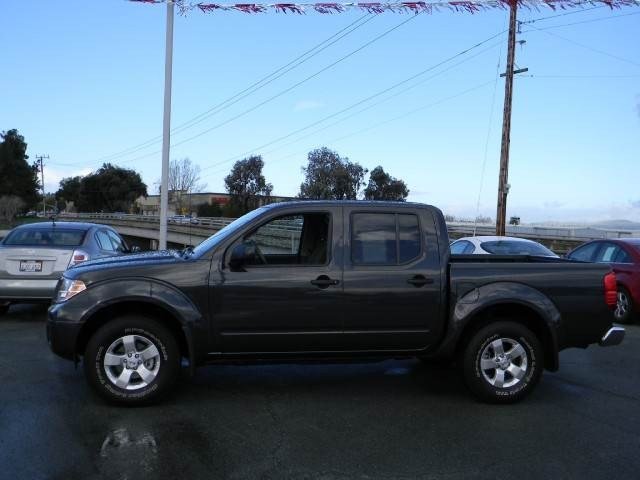 Nissan Frontier 2012 photo 0