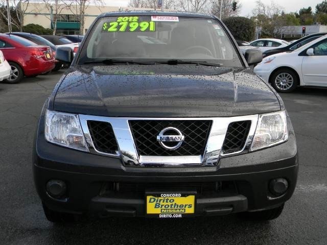 Nissan Frontier 2012 photo 1