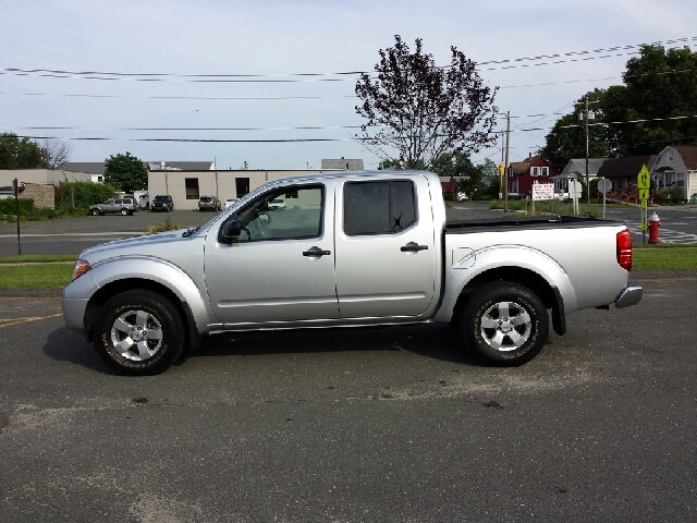 Nissan Frontier 2012 photo 1