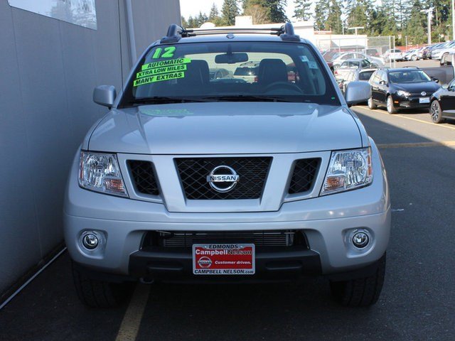 Nissan Frontier 2012 photo 2