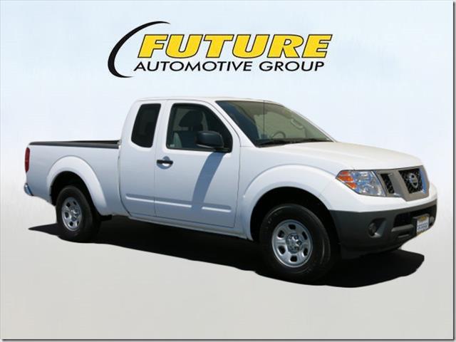 Nissan Frontier 2012 photo 2