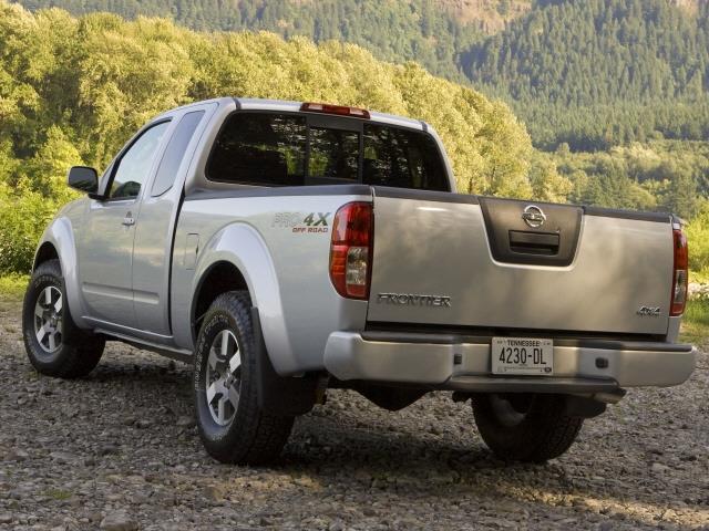 Nissan Frontier 2013 photo 1