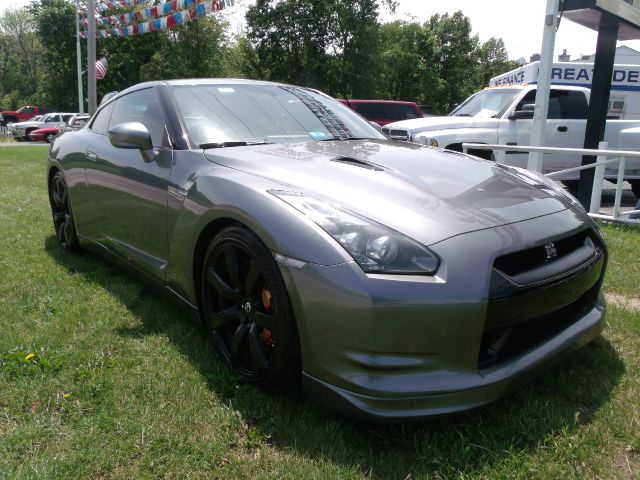 Nissan GT-R 2009 photo 15