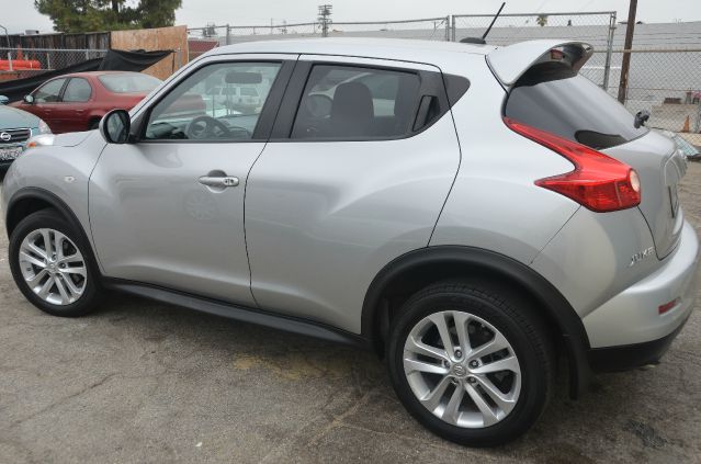 Nissan Juke 2011 photo 1