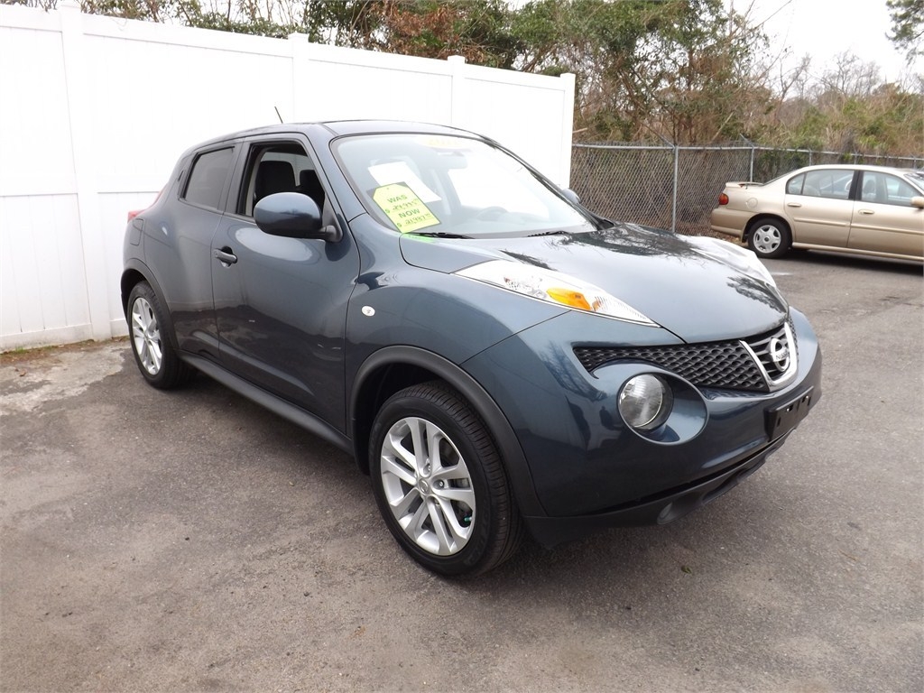 Nissan Juke 2011 photo 2