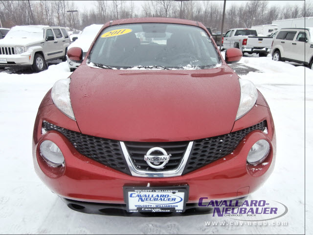 Nissan Juke 2011 photo 2