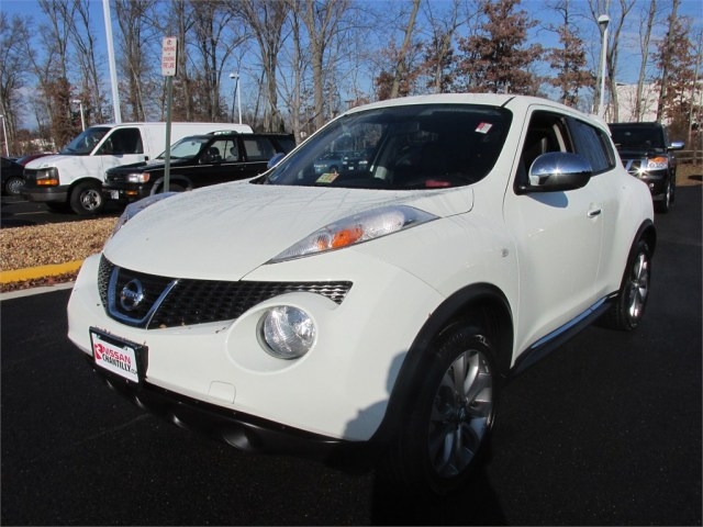 Nissan Juke 2011 photo 2