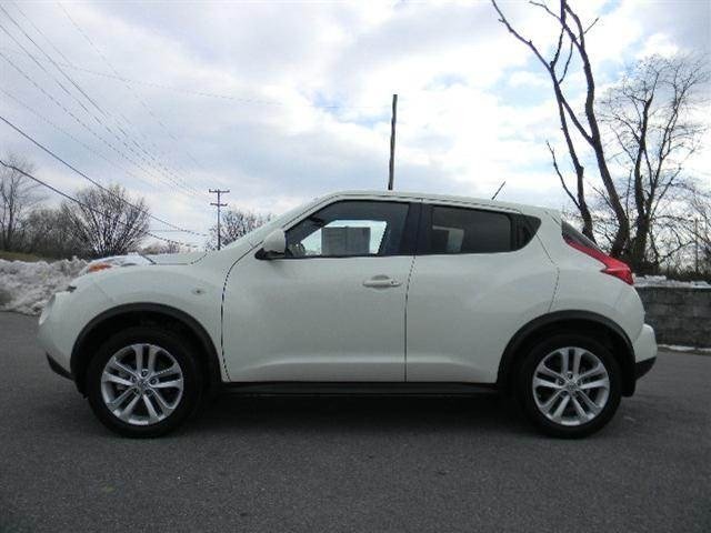 Nissan Juke 2011 photo 3