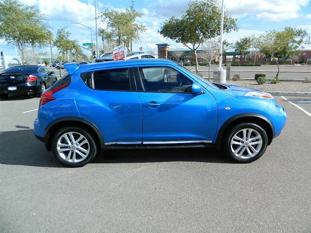 Nissan Juke 2011 photo 3