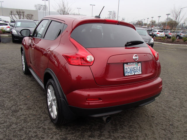 Nissan Juke 2011 photo 1