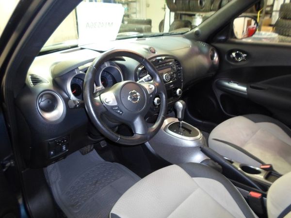 Nissan Juke 2011 photo 2