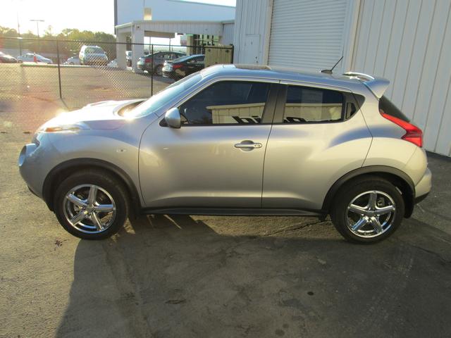 Nissan Juke 2011 photo 4