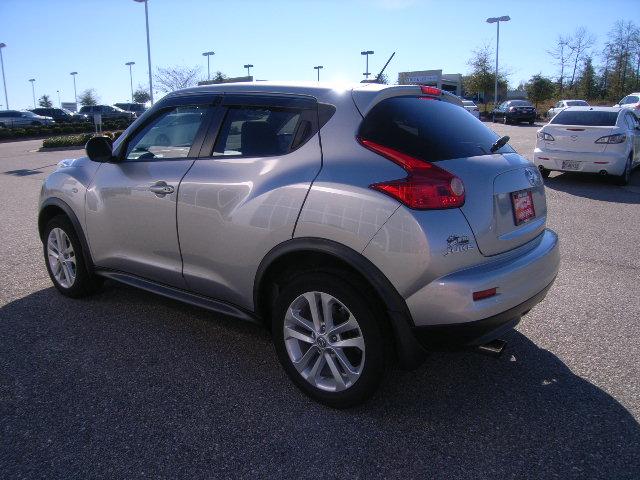 Nissan Juke 2011 photo 2