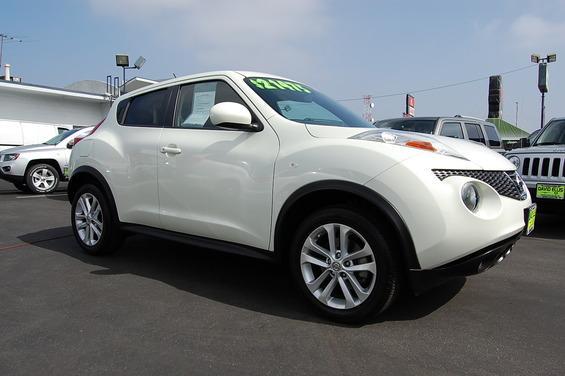 Nissan Juke 2011 photo 2