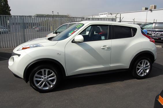 Nissan Juke 2011 photo 4