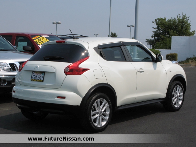 Nissan Juke 2011 photo 3