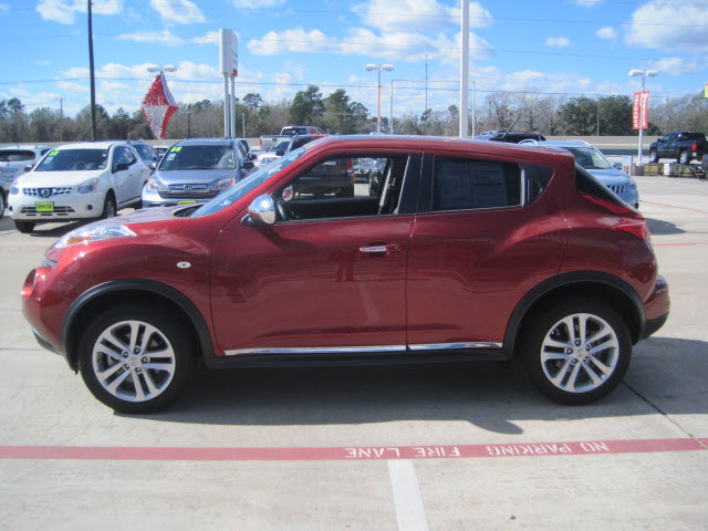 Nissan Juke 2011 photo 3