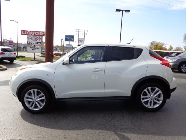 Nissan Juke 2011 photo 3