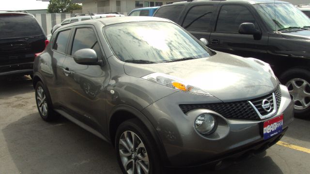 Nissan Juke 2011 photo 1