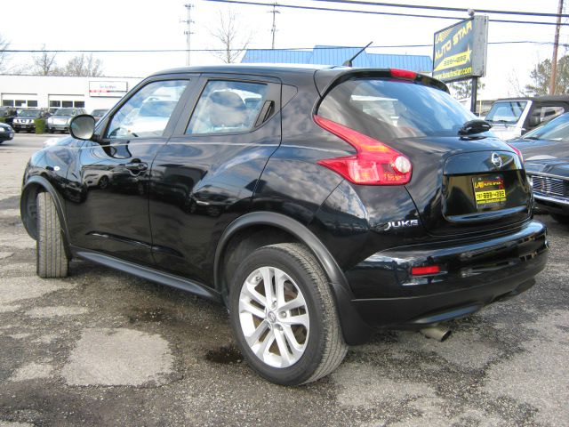 Nissan Juke 2011 photo 1