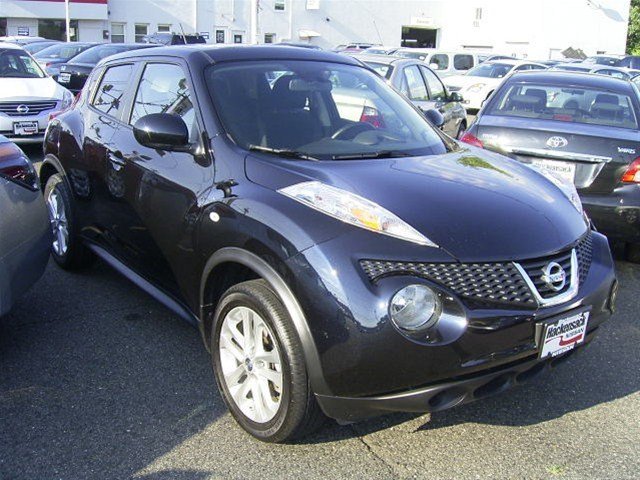 Nissan Juke 2011 photo 2