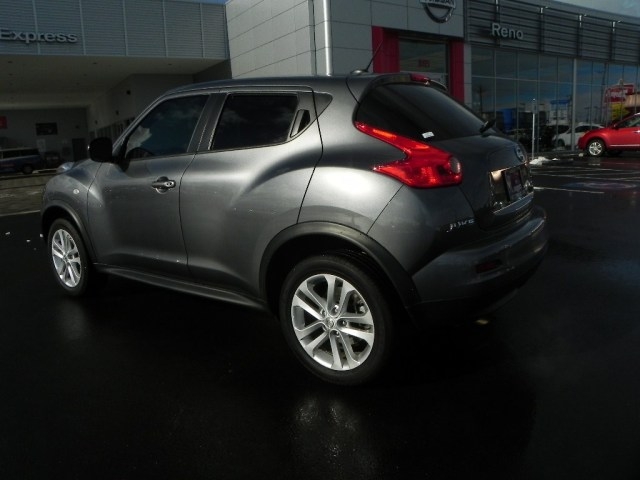 Nissan Juke 2011 photo 4