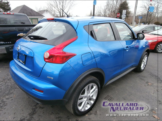 Nissan Juke 2011 photo 3