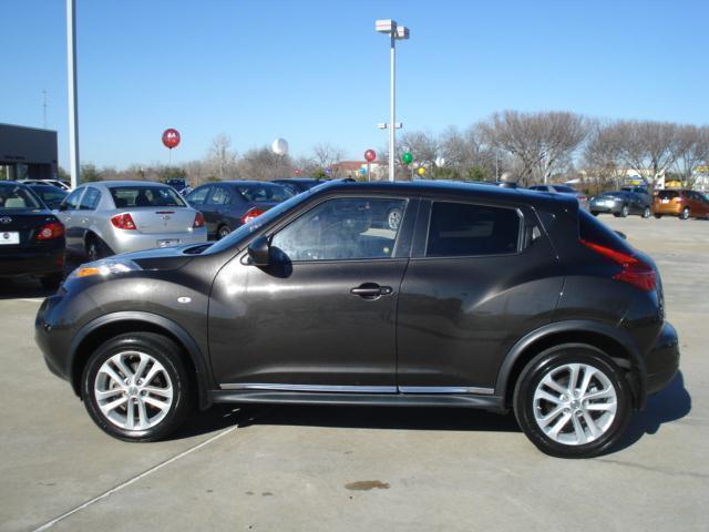 Nissan Juke 2011 photo 1